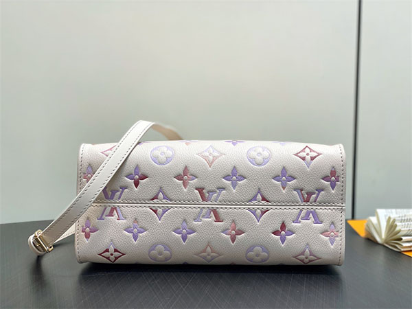 1762846312163115.jpg 18e83bd91f5d40ee2ffb65206d4958b3.jpg