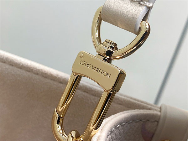 1762846394519156.jpg 7fcbc1a8abd2914566b25f42d5059fae.jpg